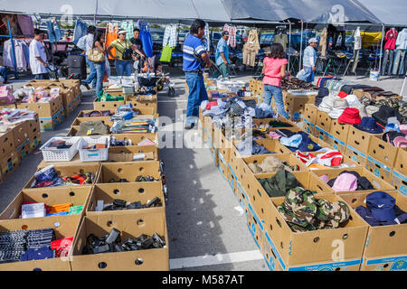 Miami Florida,Homestead,autostrada Route 1,one,mercato contadino,contadino',ispanico Latino etnia immigrati minoritari minoranza,mercato delle pulci,sa Foto Stock