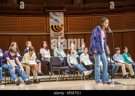 Miami Florida, Arsht Performing Arts Center, The Miami Herald Spelling Bee, test, esame, competizione, multiculturale, Africa Nera, ispanica Asiatica mix diversi Foto Stock