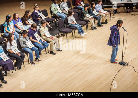 Miami Florida,Arsht Performing Arts Center,The Miami Herald Spelling Bee,test,esame,competizione,multiculturale,Africa Nera,miscela etnica ispanica diversa Foto Stock