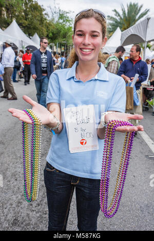 Miami Florida,Coral Gables,Miracle Mile,Coral Way,Carnaval on the Mile,Festival Ispanico,festival,celebrazione,fiera,evento della comunità,ragazze ragazze,giovani Foto Stock