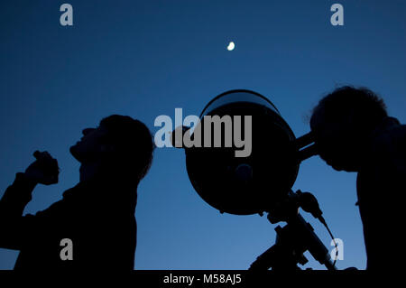 Parco Nazionale del Grand Canyon annuale di Star Party . Per otto giorni ogni anno a giugno, parco i visitatori e i residenti di esplorare le meraviglie del cielo notturno sul Parco Nazionale del Grand Canyon South Rim con il Tucson astronomia amatoriale di associazione e sul bordo nord con il Saguaro Astronomy Club di Phoenix. Gli astronomi dilettanti provenienti da tutto il paese volontariamente le loro competenze e la loro offerta gratuita serale programmi di astronomia e telescopio libera la visualizzazione. Server dei criteri di rete Foto Stock