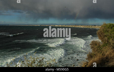 Maltempo su L.A. Vista da Palos Verdes Peninsula, Los Angeles, California Foto Stock