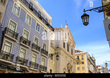 Quartiere Chiado architettura e strade, Lisbona, Portogallo Foto Stock
