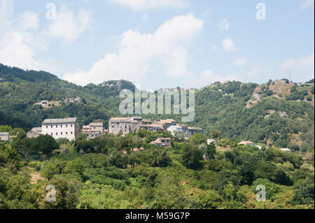 Vista verso il villaggio di Castellana, San-Nicolao, Corsica, Francia Foto Stock