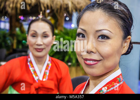 Miami Beach Florida,Centro Congressi,Centro,Centro,navi da crociera sul mare,fiera,special,fornitori,Cinese,Asiatico Asiatico immigrato etnico Foto Stock