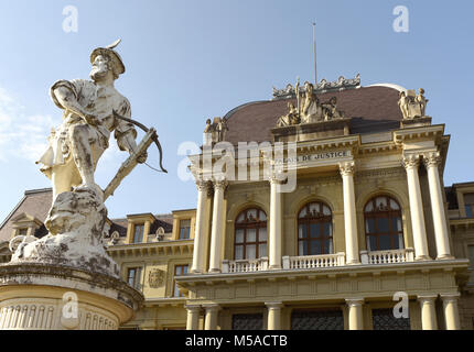 Palazzo di Giustizia, il Tribunale distrettuale di Losanna e la scultura di Guglielmo Tell a Losanna, Svizzera Foto Stock