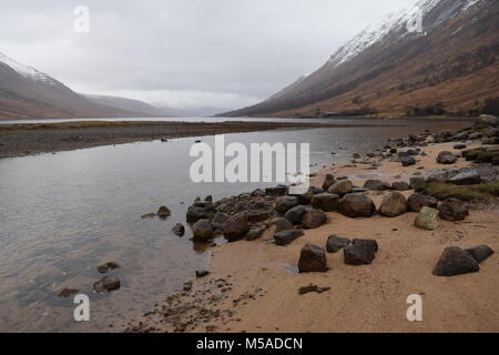 "Glencoe' 'glen etive' 'cervi selvatici' 'Scottish highlands 'mountains" "Cascate" "deserto" "posa' 'lochs' 'glens". Foto Stock