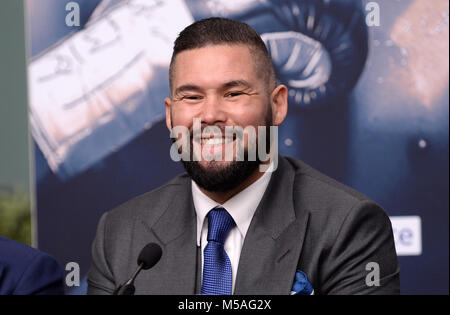 Tony Bellew durante la conferenza stampa presso il Park Plaza Westminster Bridge London. Foto Stock