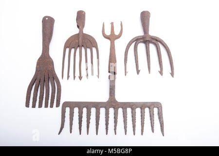 Pesce antichi spears, che potrebbero essere utilizzati per la cattura di una varietà di pesce. Il Dorset England Regno Unito GB Foto Stock