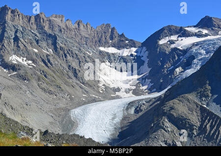 Le Aiguilles de Valsorey e il Ghiacciaio di Valsorey sul lato svizzero del confine con l'Italia Foto Stock