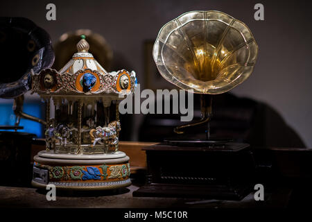 Molto bella dettaglio music box e giradischi lettore altoparlante, look classico e romantico Foto Stock