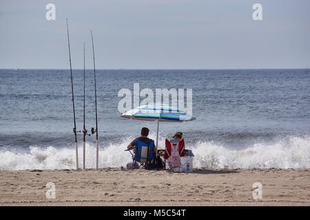 Spiaggia per famiglie al Jacob Riis Park a Rockaway Beach, Queens, New York Foto Stock