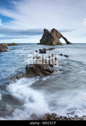Bow Fiddle Rock, vicino a Portknockie, murene, Scozia Foto Stock