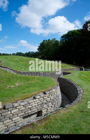 Conservate trincee della battaglia di Vimy Ridge al Canadian National Vimy Memorial, Francia Foto Stock