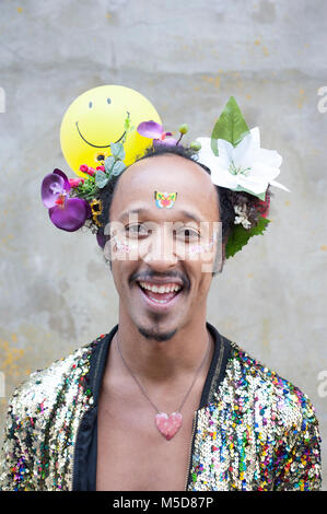 Immagini di Brighton e hoves molto propria discoteca bunny street performer Foto Stock