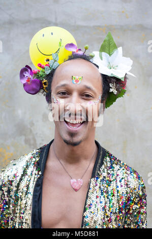 Immagini di Brighton e hoves molto propria discoteca bunny street performer Foto Stock