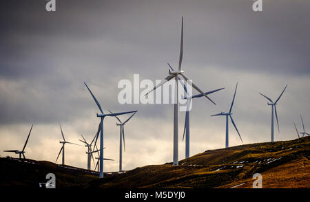 Le turbine eoliche sul fiume Clyde Wind Farm - un 350 megawatt (MW) wind farm vicino a Abington in South Lanarkshire, Scozia. Foto Stock