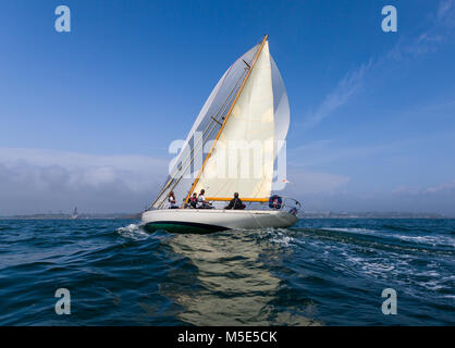 Sibilla Cuma porta lontano durante un classico boat race in Plymouth Sound. Foto Stock