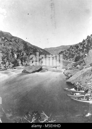 Grand Canyon Powell spedizione da John Wesley Powell 2ND EXPEDITION. "GREEN RIVER, il red canyon. 1871 Foto Stock