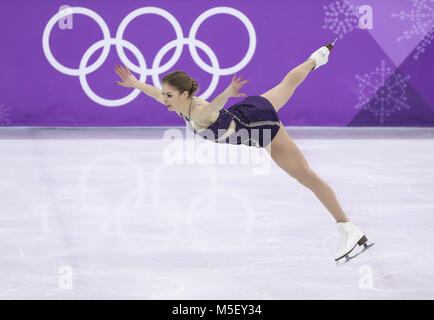 Pyeongchang, Corea del Sud. Il 23 febbraio, 2018. Carolina Kostner di Italia compete durante il ladies unico pattinaggio gratuito di pattinaggio di figura al 2018 PyeongChang Olimpiadi invernali in Gangneung Ice Arena, Corea del Sud, nel febbraio 23, 2018. Carolina Kostner ha ottenuto il quinto posto con 212.44 punti in totale. Credito: Han Yan/Xinhua/Alamy Live News Foto Stock