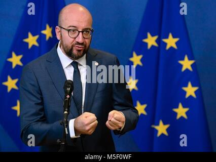 Bruxelles, Belgio. Il 23 febbraio, 2018. Il primo ministro belga Charles Michel parla durante la conferenza stampa sulla riunione con controparti provenienti da Africa il Sahel in una mostra di sostegno per la regione impoverita preda di estremisti e un tasto punto di transito per i migranti voce in Europa a Bruxelles Belgio, 23 febbraio 2018. Credito: Jakub Dospiva/CTK foto/Alamy Live News Foto Stock