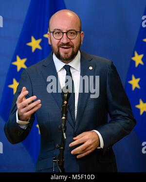 Bruxelles, Belgio. Il 23 febbraio, 2018. Il primo ministro belga Charles Michel parla durante la conferenza stampa sulla riunione con controparti provenienti da Africa il Sahel in una mostra di sostegno per la regione impoverita preda di estremisti e un tasto punto di transito per i migranti voce in Europa a Bruxelles, Belgio, 23 febbraio 2018. Credito: Jakub Dospiva/CTK foto/Alamy Live News Foto Stock