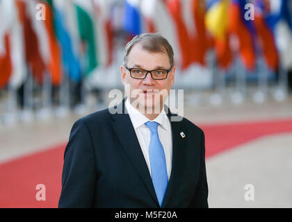 Bruxelles, Belgio. Il 23 febbraio, 2018. Di primo ministro della Finlandia Juha Sipila arriva alla riunione informale dei 27 Capi di Stato e di governo a Bruxelles, in Belgio, dal 23 febbraio, 2018. I leader europei discuteranno la nuova composizione del Parlamento europeo dopo la cosiddetta "Brexit' e rilascio di post-2020 bilancio UE. Credito: Voi Pingfan/Xinhua/Alamy Live News Foto Stock