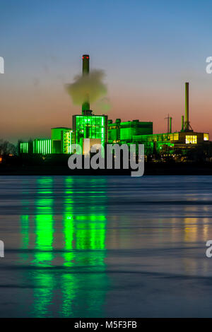 La potenza Lausward stabilimento Dusseldorf, turbine a vapore e a gas impianto di alimentazione azionata da Stadtwerke Düsseldorf e EnBW, nel porto di Dusseldorf sul Foto Stock