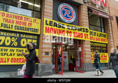 Il presto--essere-chiuso posizione in Union Square della locale catena appliance P.C, Richard & Figlio è visto a New York sabato 17 febbraio, 2018. Il due-contribuente del negozio in cui i decenni ubicazione lungo ha operato è quello di essere demolito per creare un tech hub. (© Richard B. Levine) Foto Stock