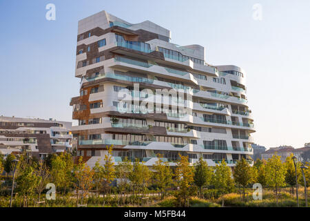 Milano, 13 ottobre 2017 - Nuovo e moderno edificio in condominio di " Vita di città degli affari e residenziale quartiere 'Tre Torri", Milano, Italia Foto Stock