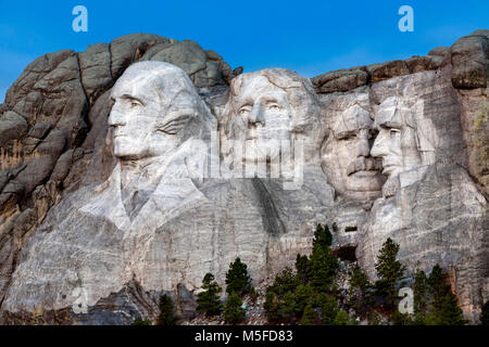 SD00015-00...Dakota del Sud - Alba sul Monte Rushmore Memoral Nazionale con Presedents Georg Washington Thomas Jefferson, Theodore Roosevelt e ABR Foto Stock