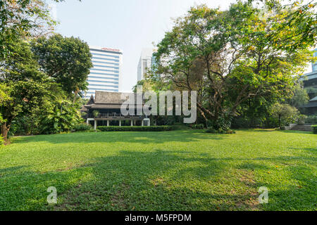 Una vista del Parco Suan Pakkad Palace Museum a Bangkok, in Thailandia Foto Stock