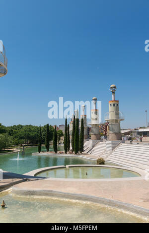 Barcellona, Spagna - 2 settembre: Vista del parco industriale nel quartiere Sants di Barcellona il 2 settembre 2017. Barcellona è la seconda città più grande della Spa Foto Stock