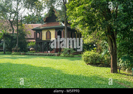 Una vista del Parco Suan Pakkad Palace Museum a Bangkok, in Thailandia Foto Stock