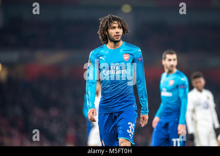 Londra, Inghilterra - febbraio 22: Mohamed Elneny (35) dell'Arsenal durante UEFA Europa League Round di 32 match tra Arsenal e Ostersunds FK presso l'Emirates Stadium il 22 febbraio 2018 a Londra, Regno Unito. Foto Stock