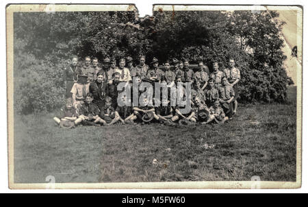 Foto di gruppo di una truppa di scout al 5° mondo Boy Scout Jamboree, svoltasi a Bloemendaal Vogelenzang Holland, Paesi Bassi, dal 30 luglio al 13 agosto 1937 Foto Stock