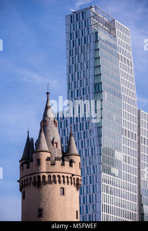 Nextower und Eschenheimer Turm, Francoforte, Assia, Deutschland, Europa Foto Stock