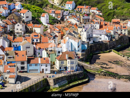 Villaggio Staithes da Penny Nab Foto Stock