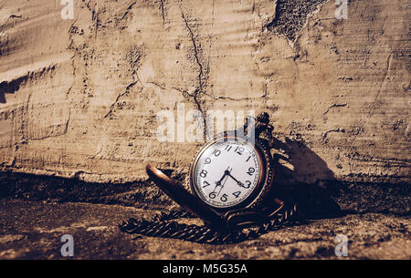 Orologio Vintage che indica il tempo Foto Stock