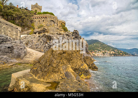 Vista di Pieve Ligure e Sori sullo sfondo, italiana città della riviera ligure, Genova (Genova) provincia, Italia. Foto Stock
