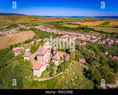 Viscri fortificata sassone medievale chiesa nel villaggio di Viscri, Transilvania, Romania Foto Stock