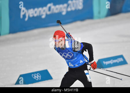 Simon SCHEMPP (GER) in Aktion, halbe figura, Halbfigur, Doppelstock-Einsatz; Biathlon uomini 4x7, 5 km staffetta, Staffel der Maenner, Alpensia Centro Biathlon am 23.02.2018. Olympische Winterspiele 2018 vom 09.02. - 25.02.2018 in PyeongChang/ Suedkorea. |L'utilizzo in tutto il mondo Foto Stock