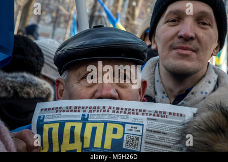 Mosca, Russia. Il 23 febbraio, 2018. Rally e concerto del Partito liberale democratico (LDPR) la marcatura del difensore della patria Giorno, sulla piazza Puskin di Mosca Credito: Nikolay Vinokurov/Alamy Live News Foto Stock