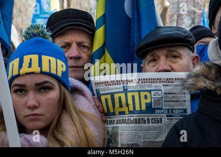 Mosca, Russia. Il 23 febbraio, 2018. Rally e concerto del Partito liberale democratico (LDPR) la marcatura del difensore della patria Giorno, sulla piazza Puskin di Mosca Credito: Nikolay Vinokurov/Alamy Live News Foto Stock