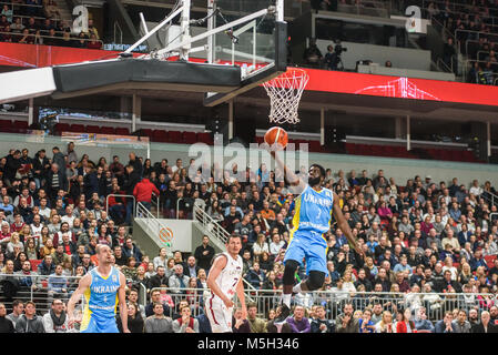 Riga, Lettonia. Il 23 febbraio, 2018. Pallacanestro FIBA World Cup 2019 partita di qualificazione: Lettonia - Ucraina. Arena di Riga. Credito: Gints Ivuskans/Alamy Live News Foto Stock