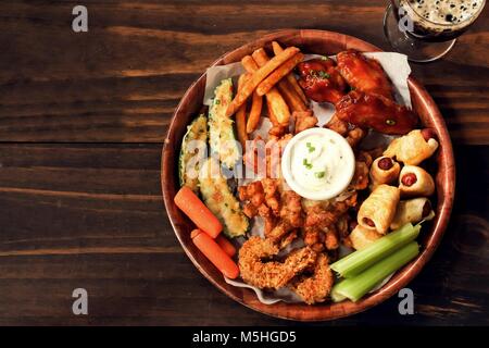 Game day piatto con antipasti Foto Stock