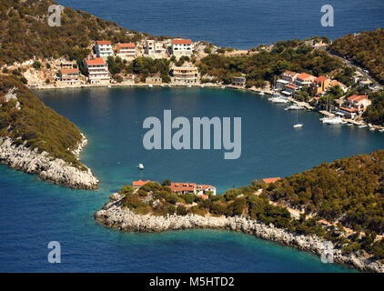 Piccolo villaggio Adriatico Zaklopatica sull isola di Lastovo, Croazia. Foto Stock