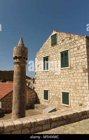 Camini cilindrico Fumar (fumari) sull isola di Lastovo, Croazia Foto Stock