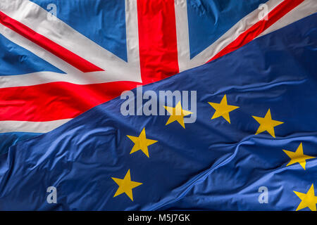 Bandiere del Regno Unito e dell'Unione europea. Bandiera del Regno Unito e bandiera UE. Britannica Union Jack flag. Foto Stock