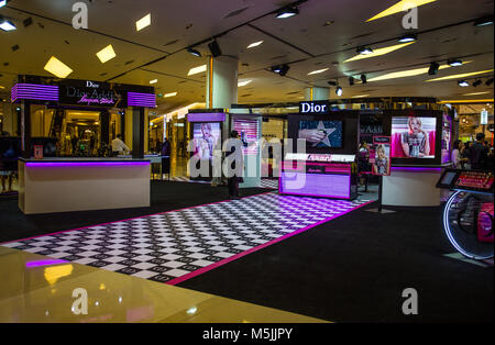 BANGKOK, Thailandia, 01 marzo 2017 - Il negozio di cosmetici di Dior nel centro commerciale Siam Paragon, Bangkok, Thailandia Foto Stock